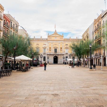 Apartamento En Plaza Sedassos Centro Historico Tarragona Buitenkant foto