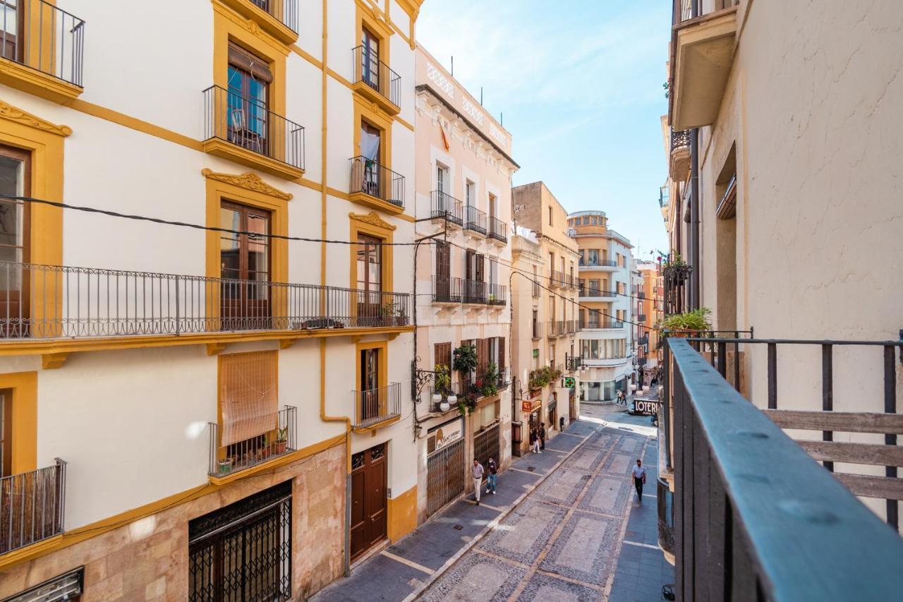Apartamento En Plaza Sedassos Centro Historico Tarragona Buitenkant foto