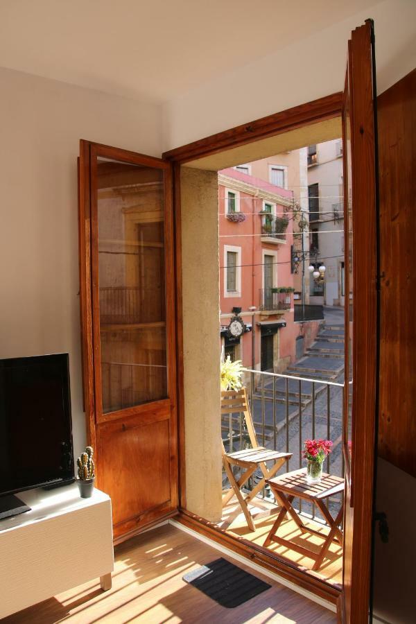 Apartamento En Plaza Sedassos Centro Historico Tarragona Buitenkant foto