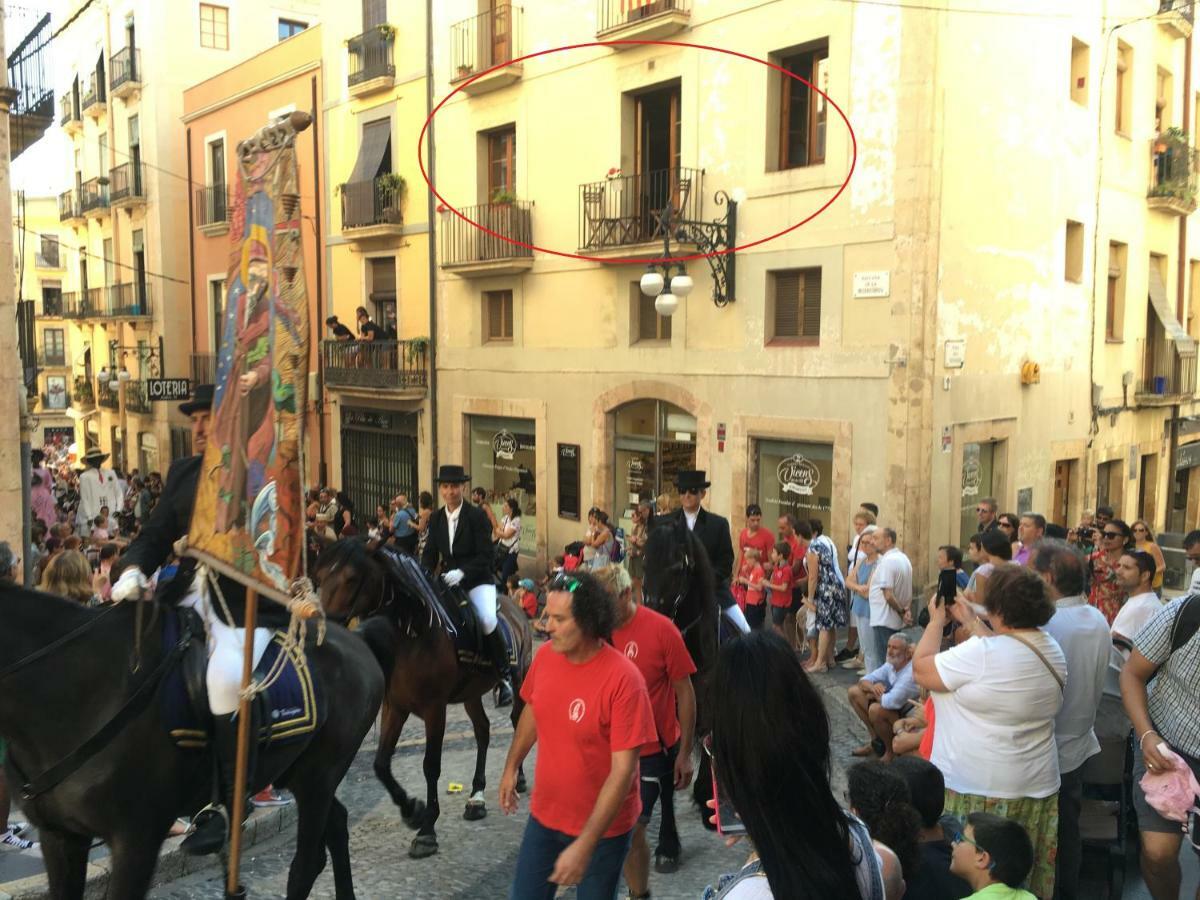 Apartamento En Plaza Sedassos Centro Historico Tarragona Buitenkant foto